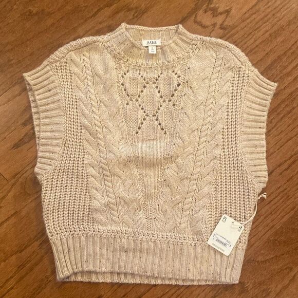 NWT a.n.a a new approach size petite large sweater, vest, very soft, cream color - Picture 1 of 9